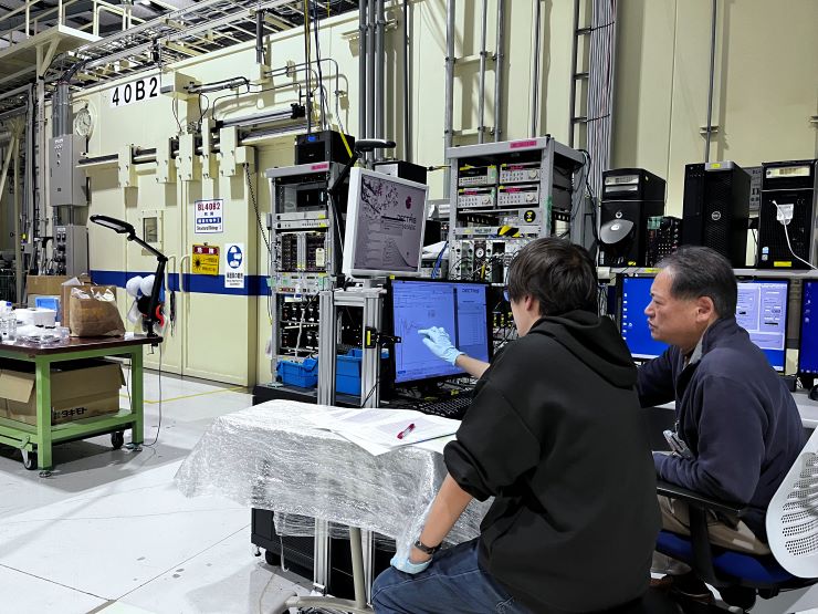 Small angle X-ray scattering measurement